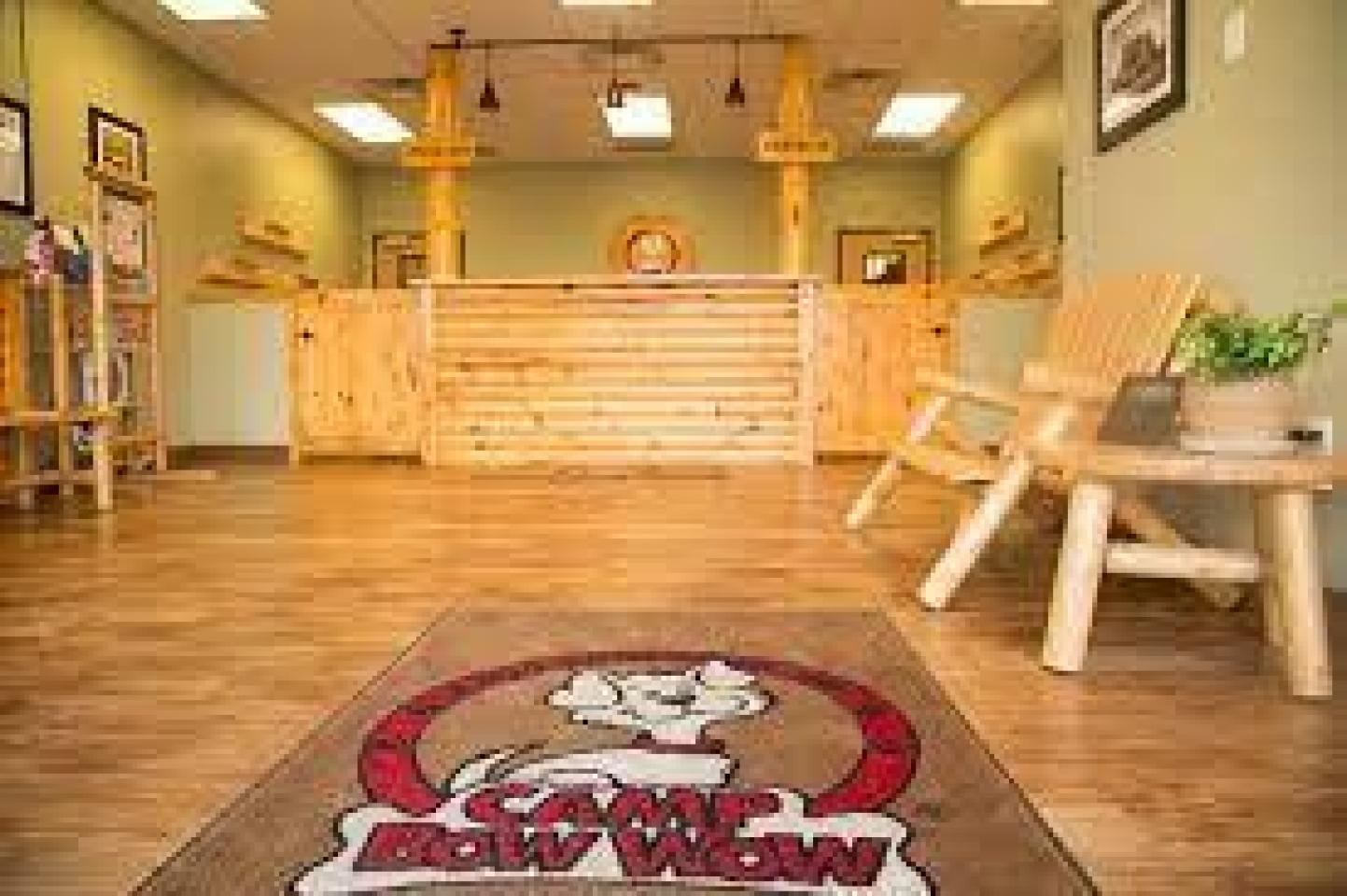 Camp bow wow luxury clearance suite