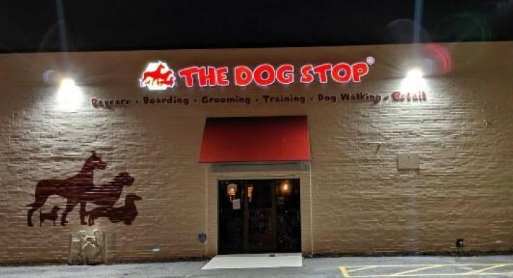 614 725 9124 The Dog Stop Franklinton Doggie Hotel In Columbus Oh Find Book Pet Boarding
